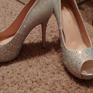 Silver pumps